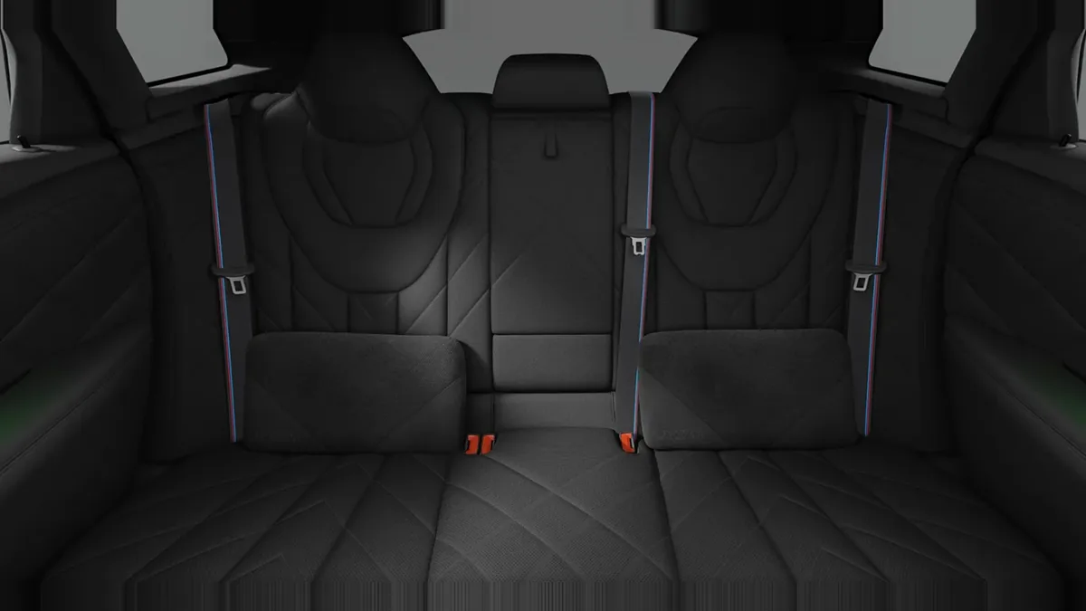 BMW XM 50e 350kW, híbrido enchufable, en renting — vista 6