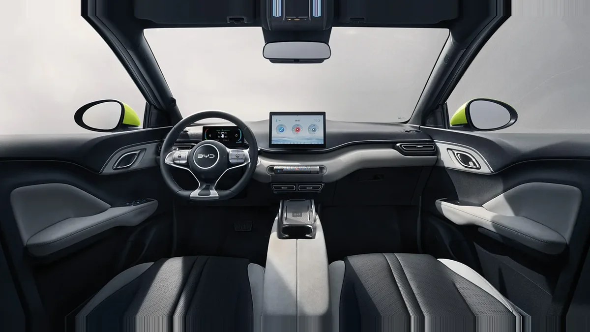 BYD Dolphin Surf Boost, 100% eléctrico, en renting — Delantera