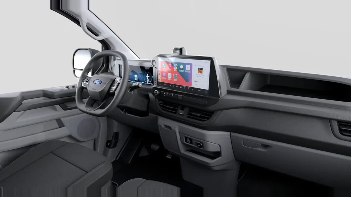 Ford TRANSIT CUSTOM Van 2.5 Duratec PHEV 171kW 320 L1 Trend, híbrido enchufable, en renting — Delantera