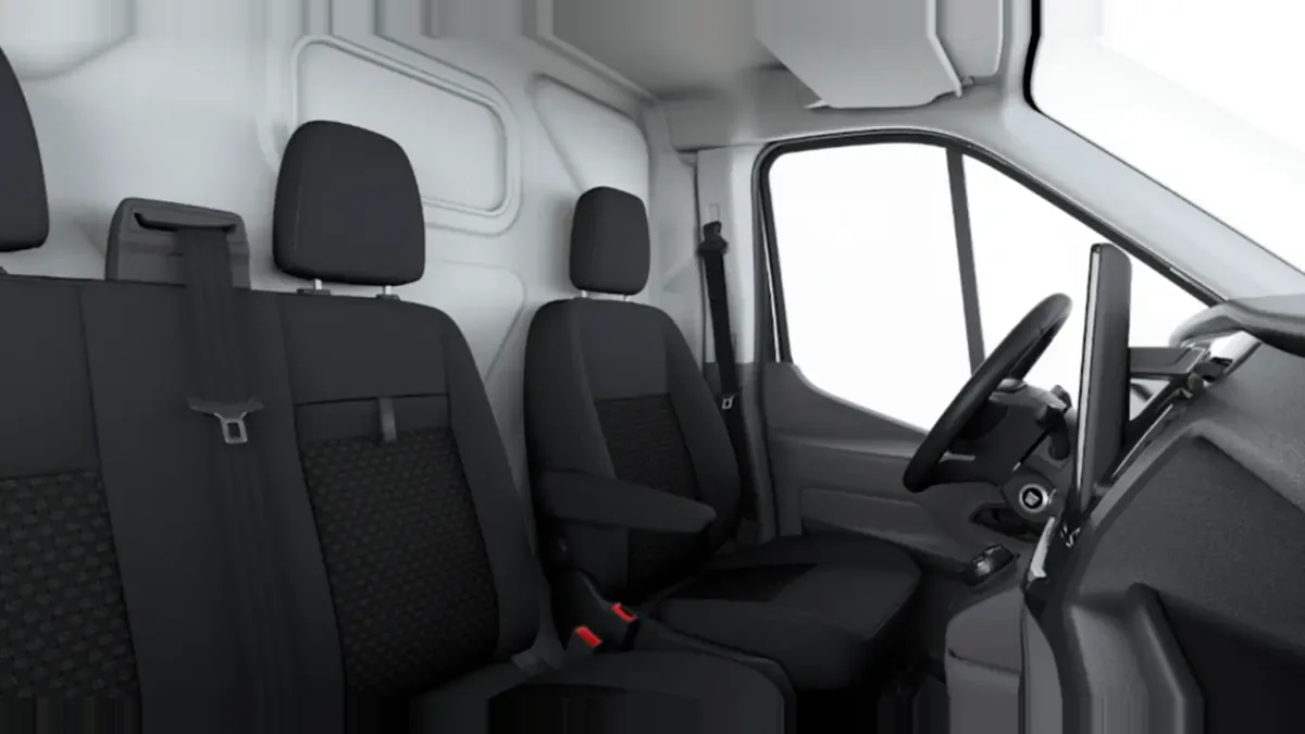 Ford Transit Van 350 L3 BEV Trend 184cv RWD II, 100% eléctrico, en renting — Interior