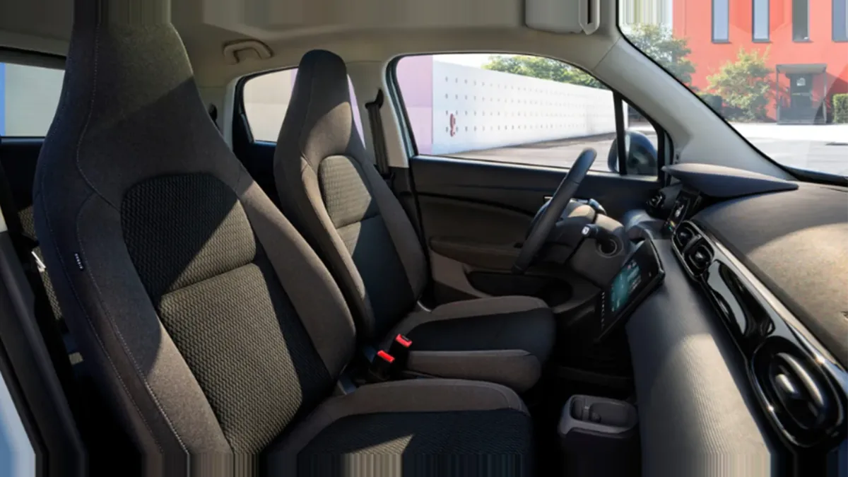 Leapmotor T03 BEV 37.3kWh Design AT, 100% eléctrico, en renting — Interior