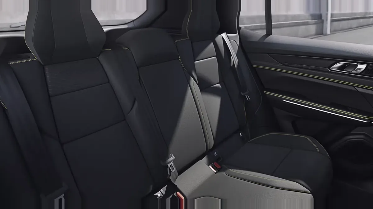 Lynk & Co 01 1.5 PHEV Core, híbrido enchufable, en renting — vista 6