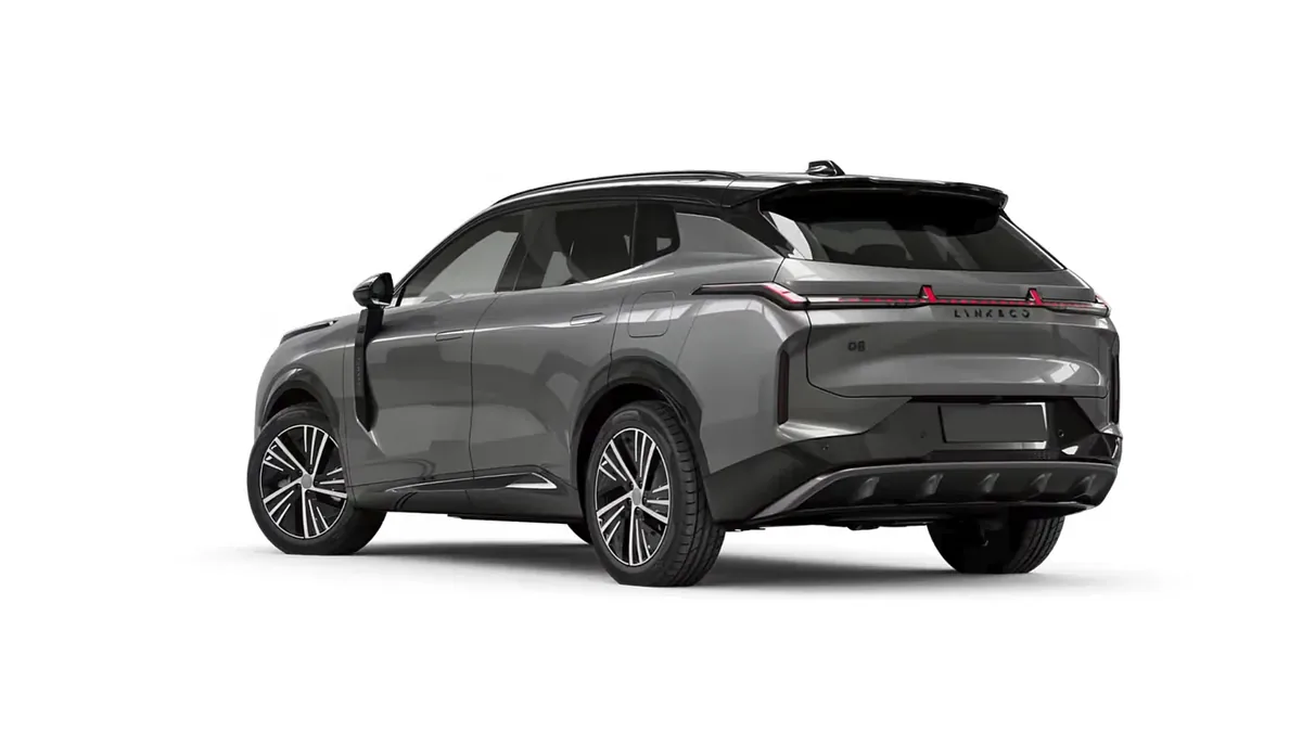 Lynk & Co 08 1.5 PHEV Core, híbrido enchufable, en renting — Trasera