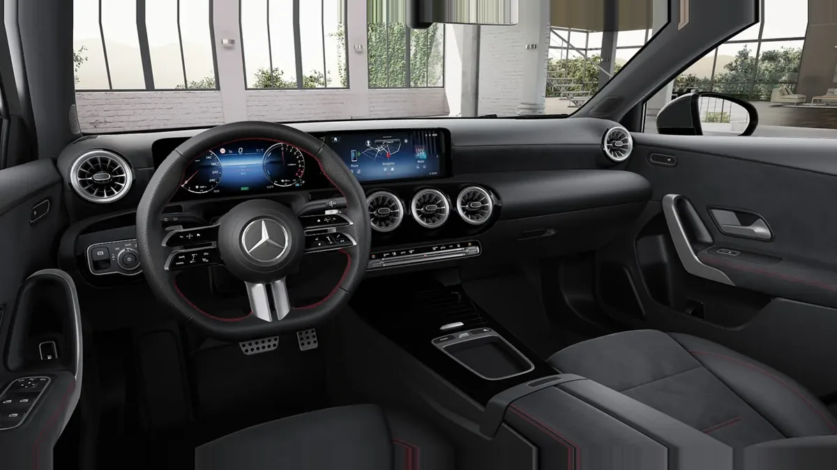 Mercedes-Benz CLASE A 250 e con tecnología híbrida EQ, híbrido enchufable, en renting — Trasera